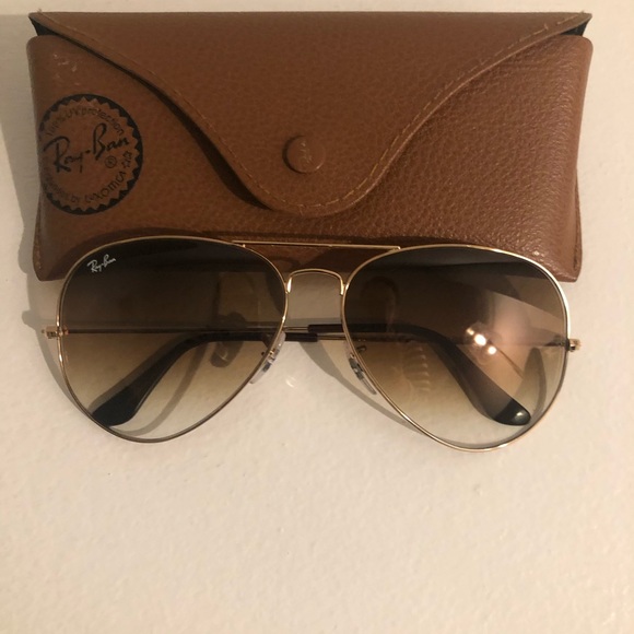 Ray-Ban Accessories - **SOLD** Ray-Ban Large Gradient Aviator Sunglasses